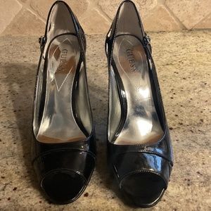 Women’s Guess Venus Peep Toe Patent Leather Sz 6M